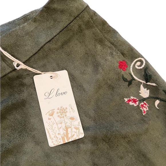 L Love Faux Suede Embroidered Skirt (NWT) - Picture 4 of 5